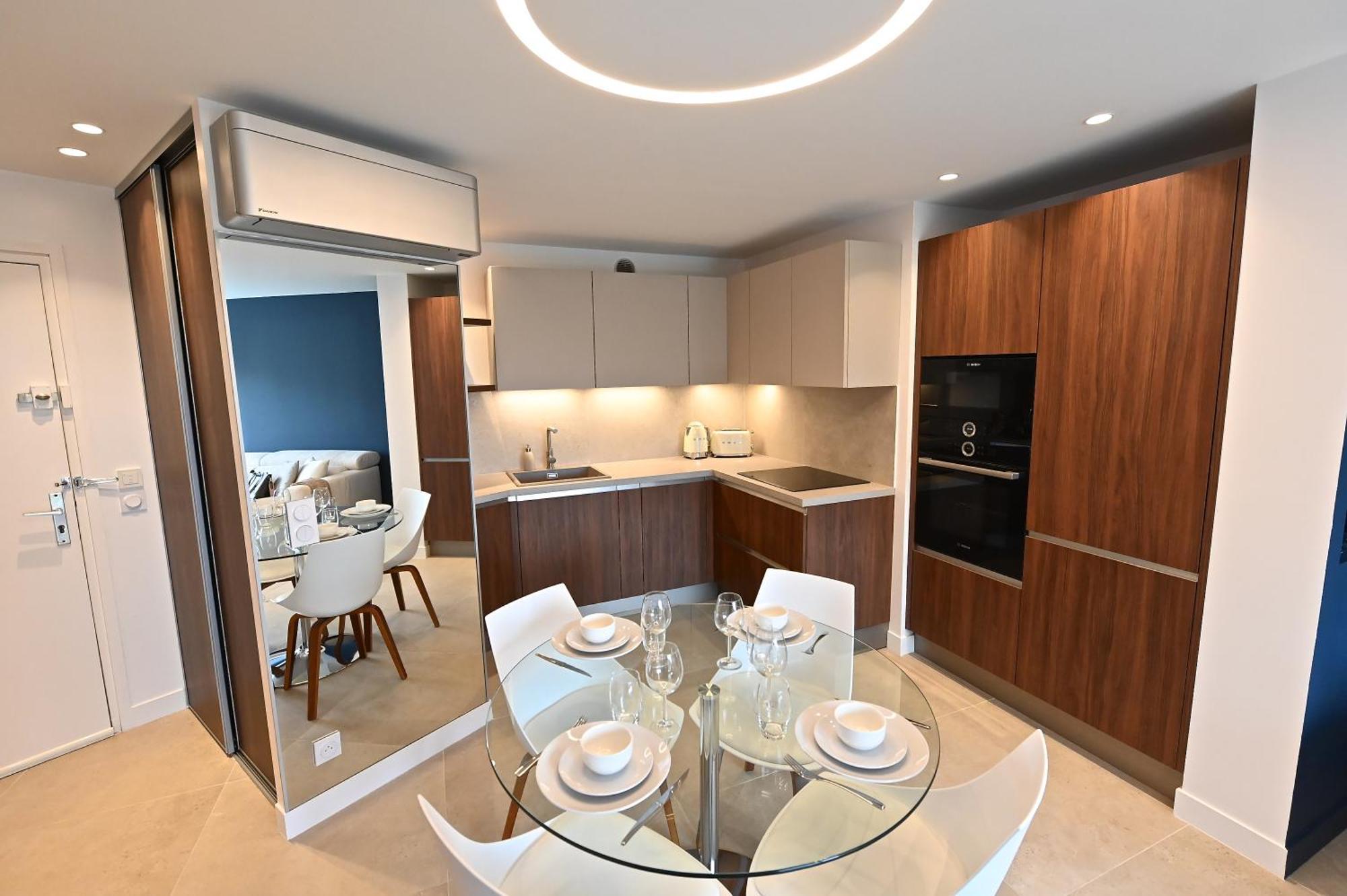 Appartement Luxe Vue Mer Et Collines Avec Piscine Mandelieu Exterior foto